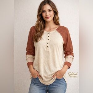 Gilded Intent Colorblock Waffle Knit Henley Top Size Small Cream Rust Raglan